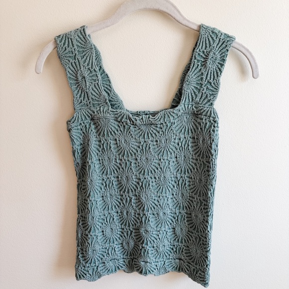 Textured Green Cropped Tank Top - Picture 6 of 9
